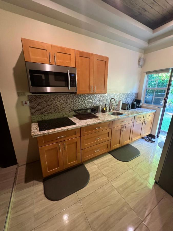 Kingston Oasis One Bedroom 외부 사진