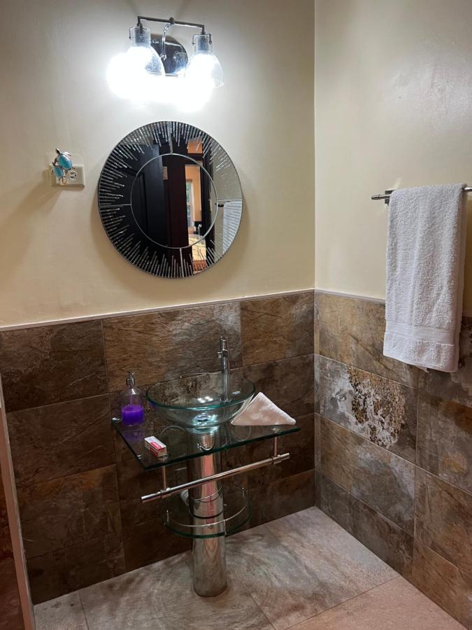Kingston Oasis One Bedroom 외부 사진